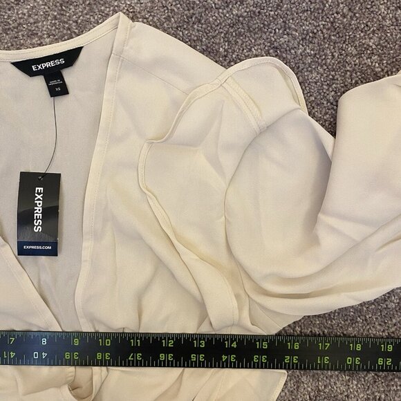 Express Women's Faux Wrap Puff Sleeve Peplum Top Sandshell Size XS - NWT $54 - Picture 8 of 16